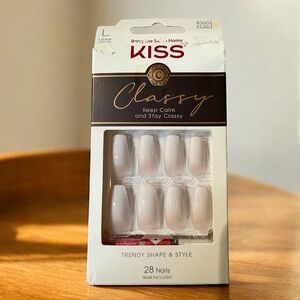 KISS Classy Elegant Press-On Nails